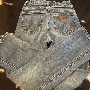 Girls retro wrangler size 11 slim jeans